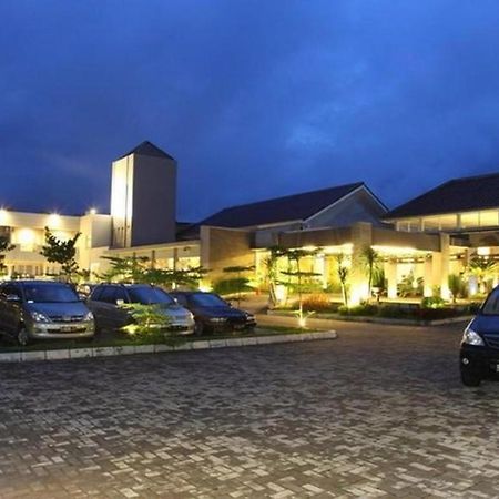Green Valley Resort Purwokerto Exterior foto